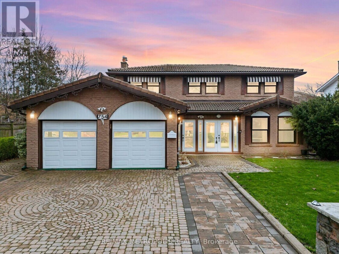 Primary Photo - 754 Eyer Dr