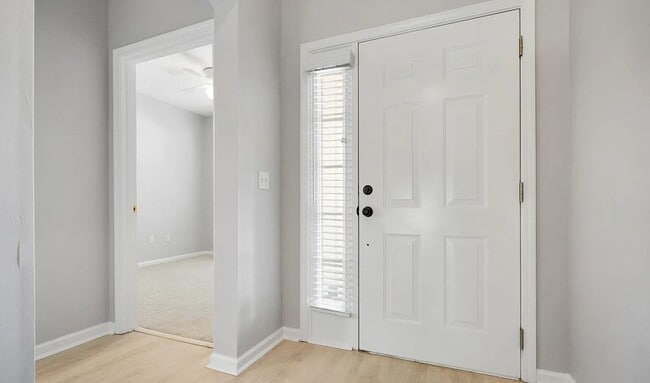 Foto del edificio - Charming 2-Bed, 2- bath Townhouse for Rent