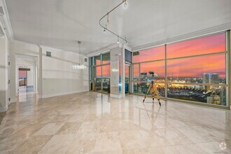 Building Photo - 800 The Mark Ln