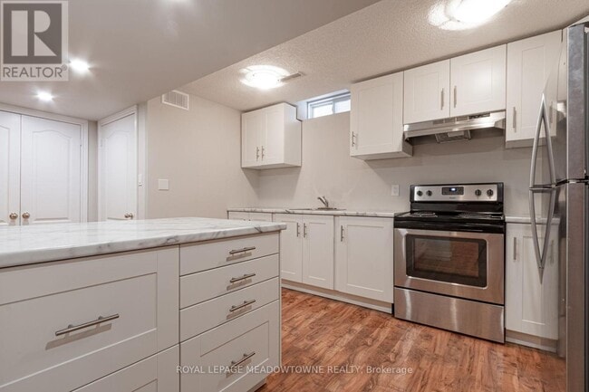 Building Photo - 1147 Houston Dr