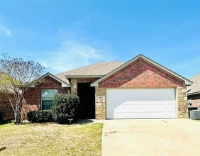 Building Photo - 4502 Sapphire Ln