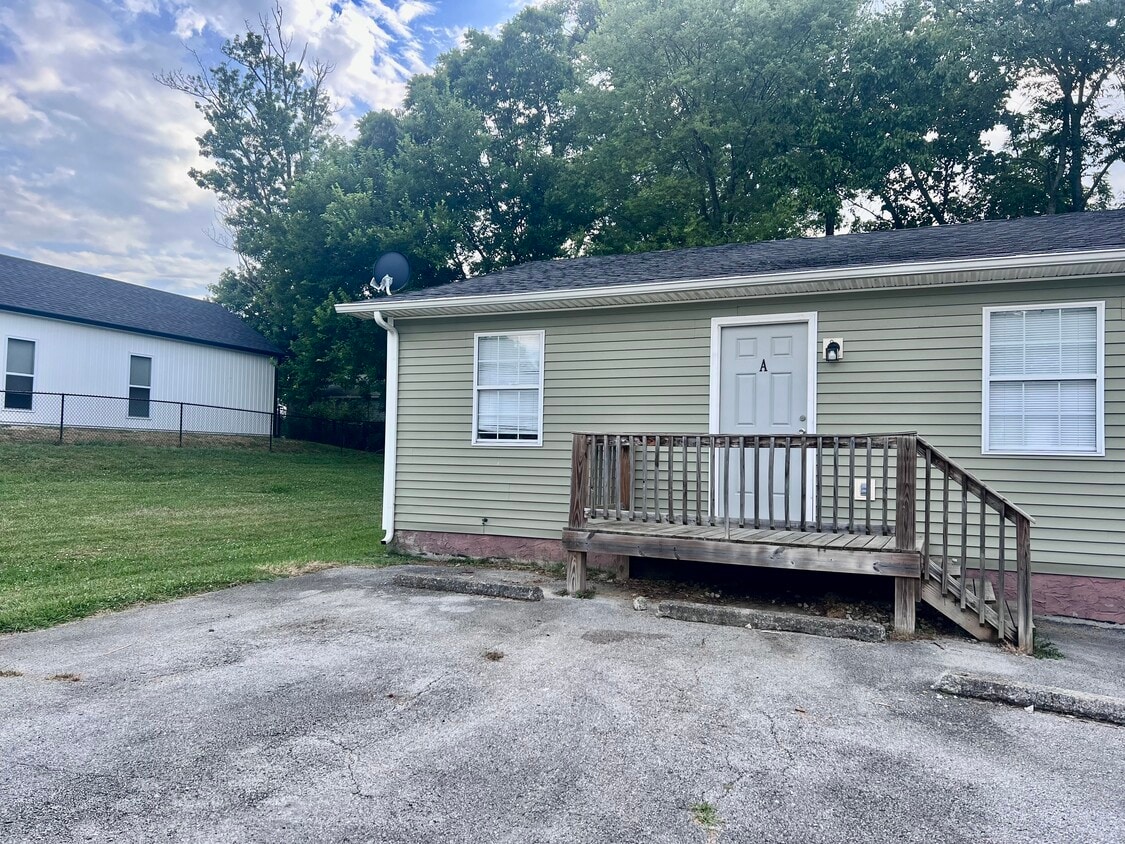 1616 Texas Ave, Cookeville, TN 38501 Townhome Rentals in Cookeville TN