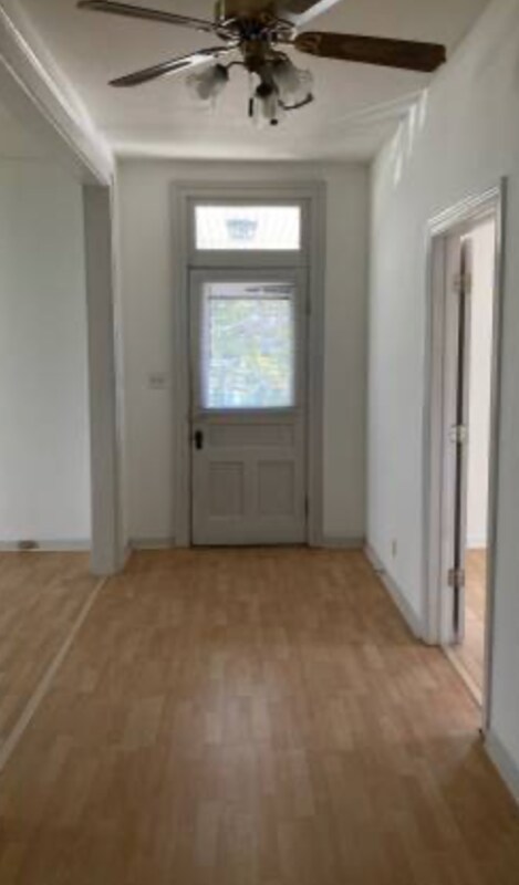 Foto del edificio - 201 E Caldwell Ave