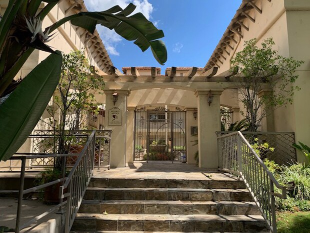 Primary Photo - 3003 Riverside W Dr
