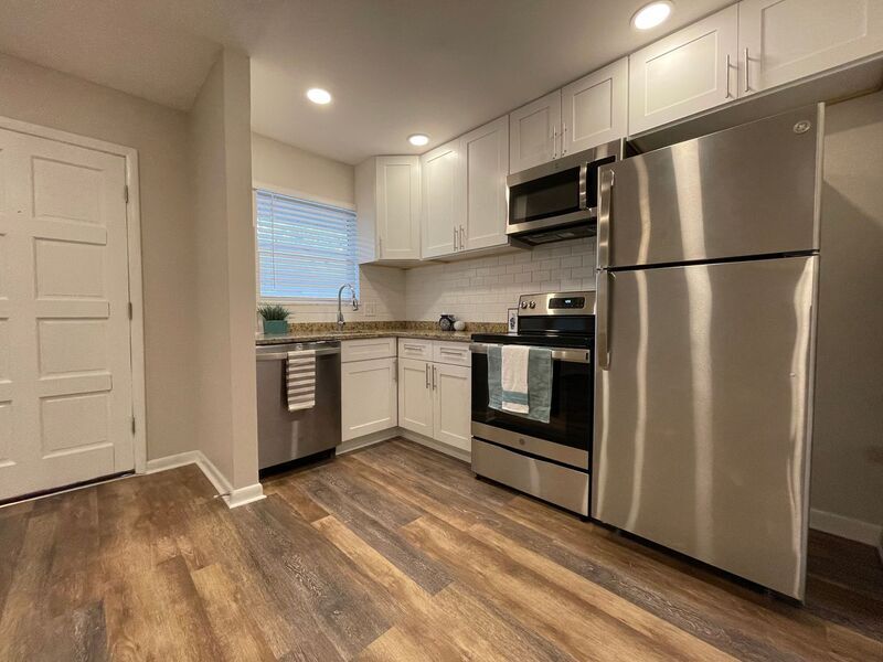 Foto principal - 129 E Amelia St
