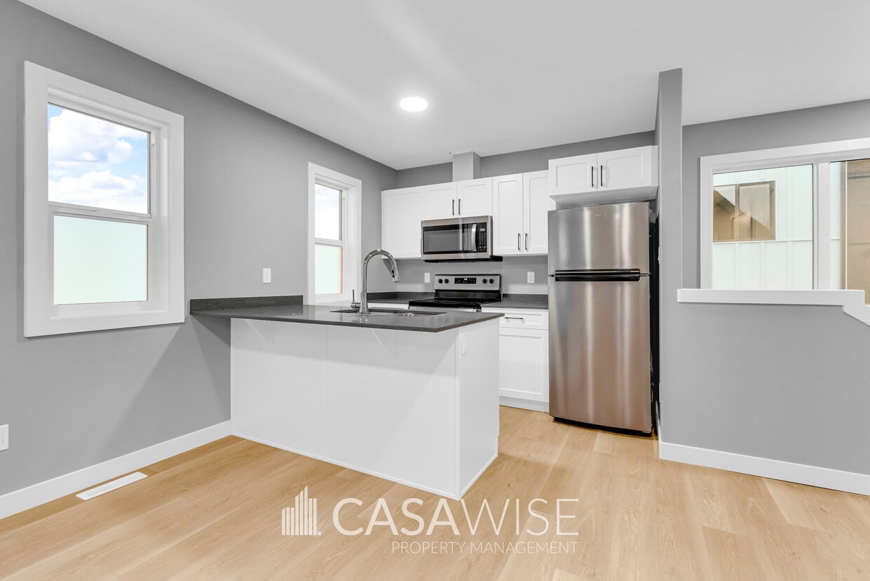 Primary Photo - 6719 Alpha Blvd