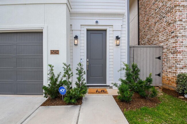 Foto del edificio - 25234 Calhoun Creek Dr