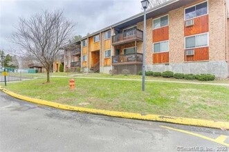 Building Photo - 333 Vincelette St