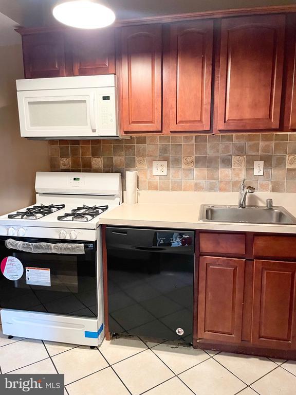 Foto principal - 3626 12th St NE