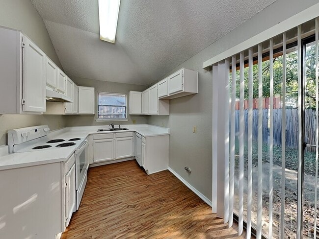 Building Photo - 8513 Gatlinburg Dr