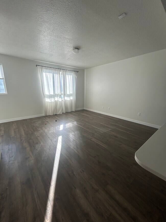 Foto del edificio - 1046 360 S