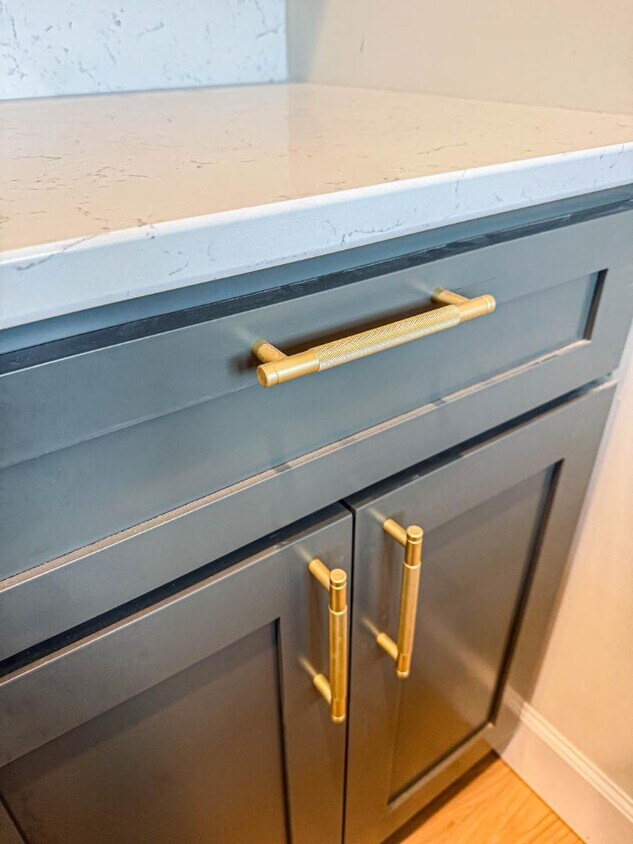 Building Photo - 309 N 6th St