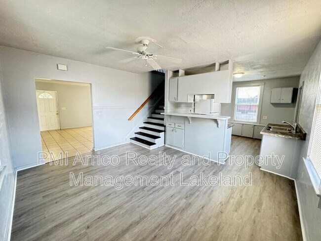 Foto del edificio - 121 Ave F SW