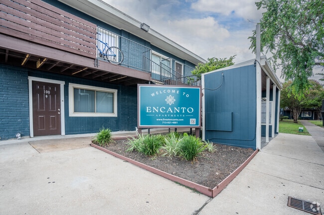 7132 Lawndale St. Houston, Texas 77023 - Encanto Apartments