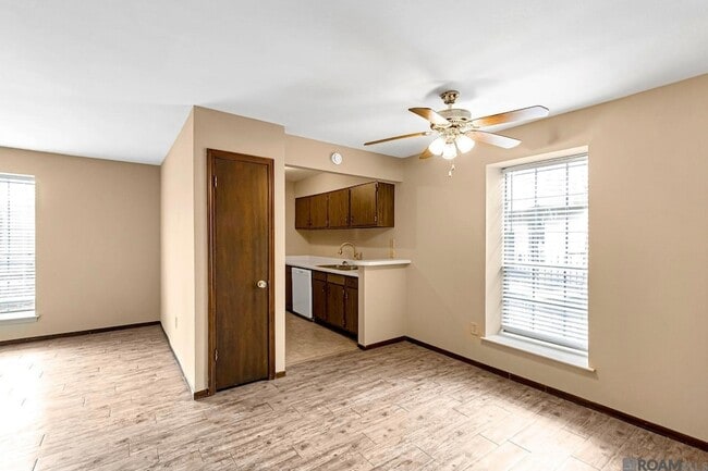 Building Photo - 2100 College Dr