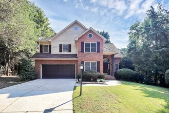 Building Photo - 500 River Oaks Ln