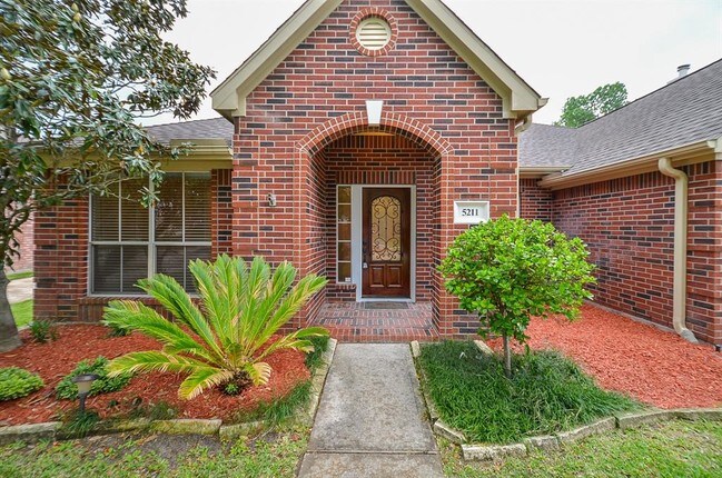 Foto del edificio - 5211 Fairweather Ct
