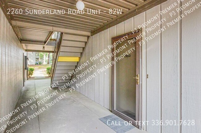 Building Photo - 2260 Sunderland Rd