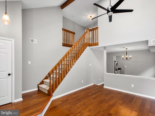 Foto del edificio - 11 Hickory Ct