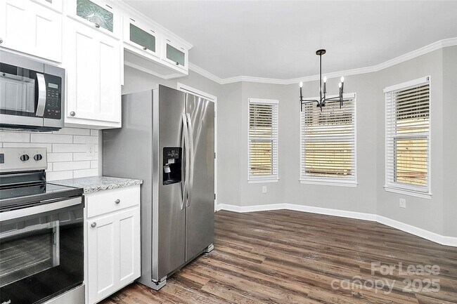 Foto del edificio - 1540 Nichole Ln