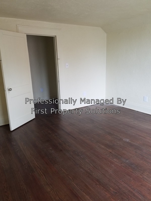 Foto del edificio - 815 S Oakwood Ave