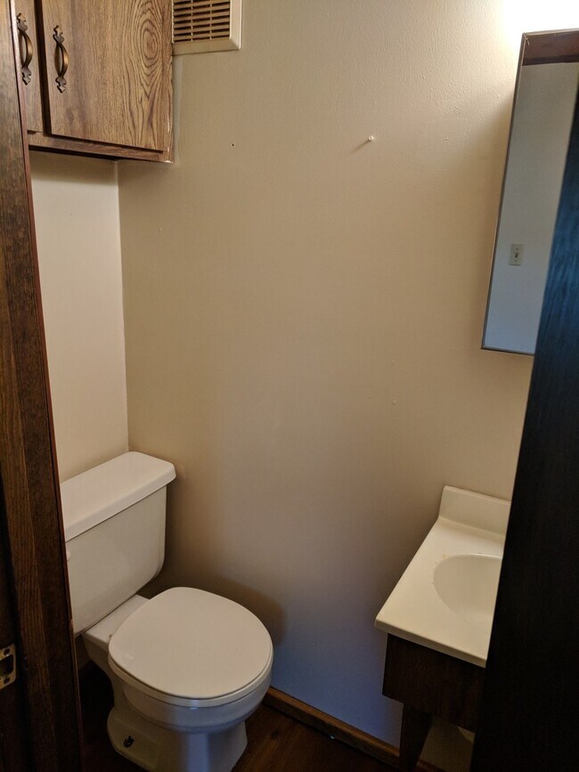 Foto del edificio - Newly Remodeled Affordable 2 Bedroom 1.5 B...