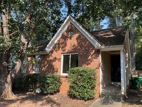 Building Photo - 3516 Kingswood Run