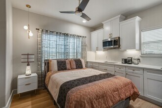 Building Photo - 3539 Mt Pleasant St