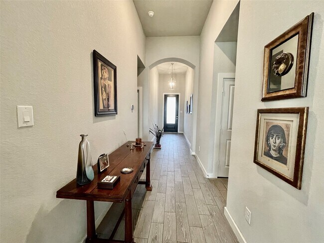 Foto del edificio - 4334 Hemlock Grove Ln
