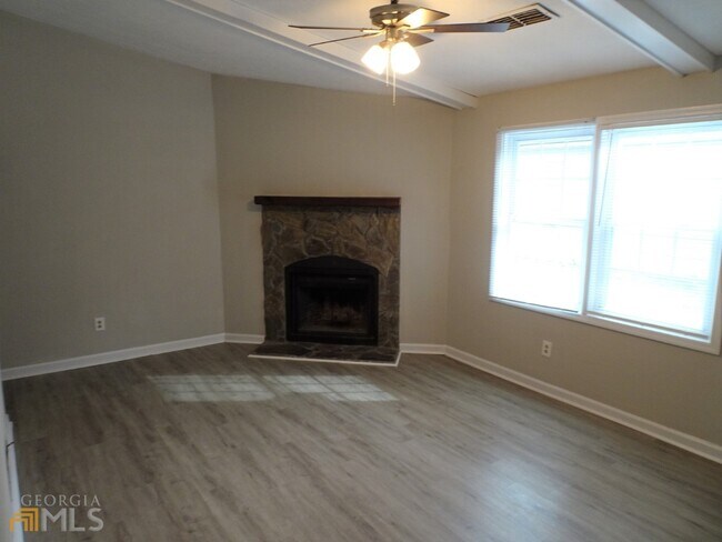 Foto del edificio - 107 Wynnwood Dr