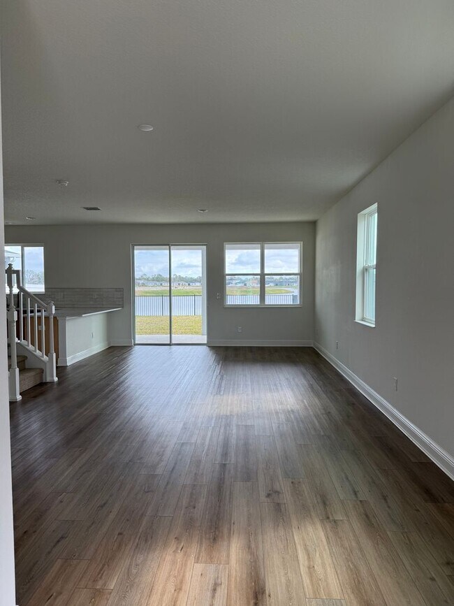 Foto del edificio - Beautiful 4 bedroom Home