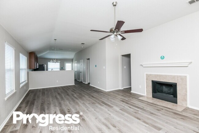 Foto del edificio - 1205 Artesia Dr