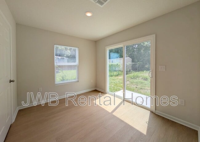Foto del edificio - 640 E 31st St
