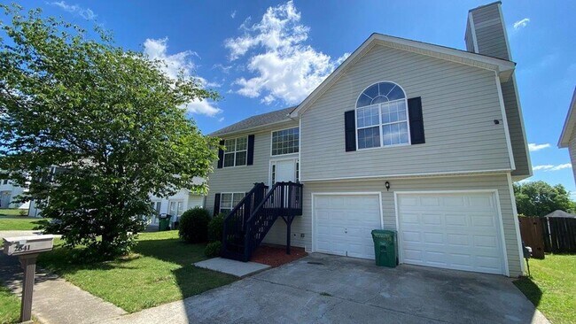 Foto del edificio - ****BRAND NEW 3BR/2BA RENOVATION IN LITHON...