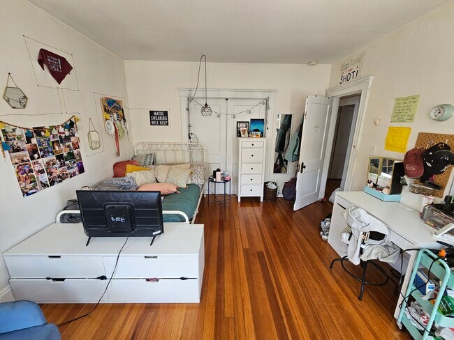 Foto del edificio - 166 Kelton St
