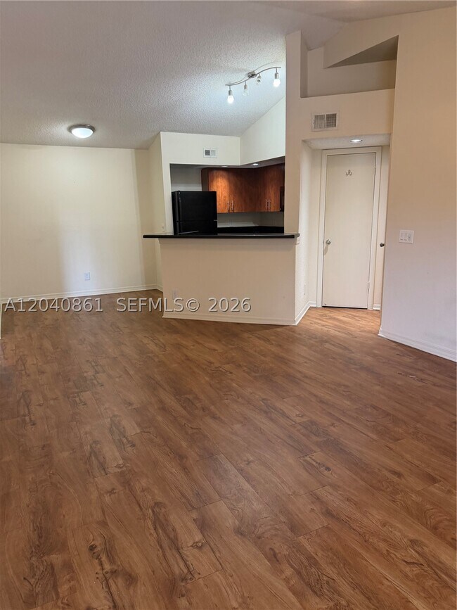 Building Photo - 12950 Vista Isles Dr