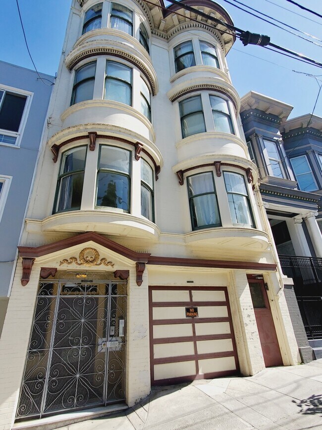 Building Photo - 1438 Hyde St