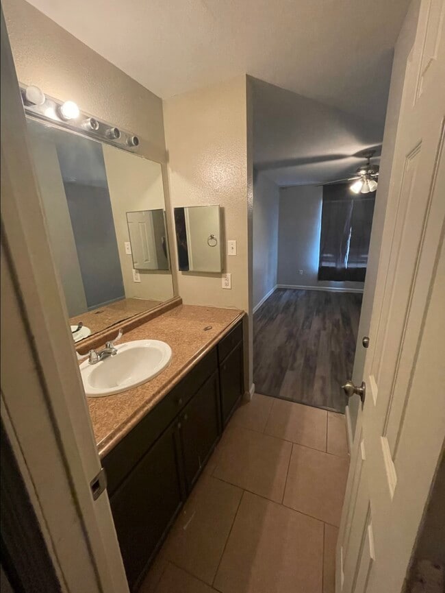 Building Photo - 12507 Ashford Meadow Dr
