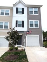Building Photo - 5876 Ginger Dr