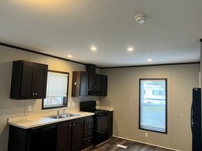 Building Photo - 3519 Loveside Terrace