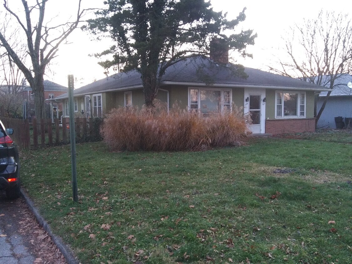 147 Fairlawn Dr, Columbus, OH 43214 Townhome Rentals in Columbus OH