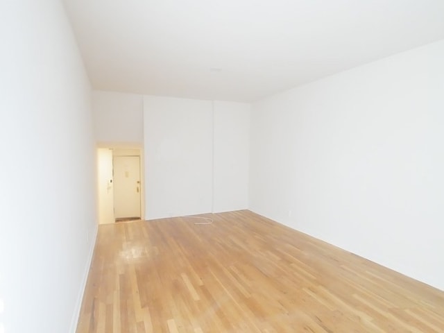 Building Photo - 113 E 31st St