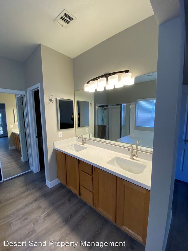 Building Photo - 3 br, 2.5 bath House - 9408 Meadow Ridge Ln