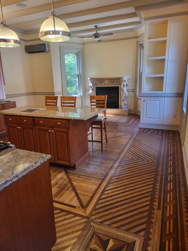 Comedor en cocina/isla - 2226 Delancey Plz