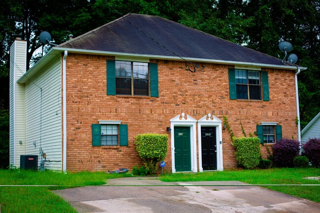 Building Photo - 4393 Coopers Creek Dr SE