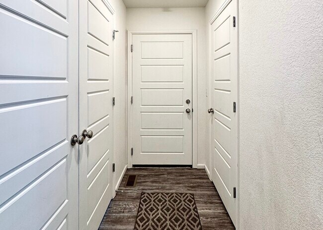 Building Photo - 18261 E 51st Ave