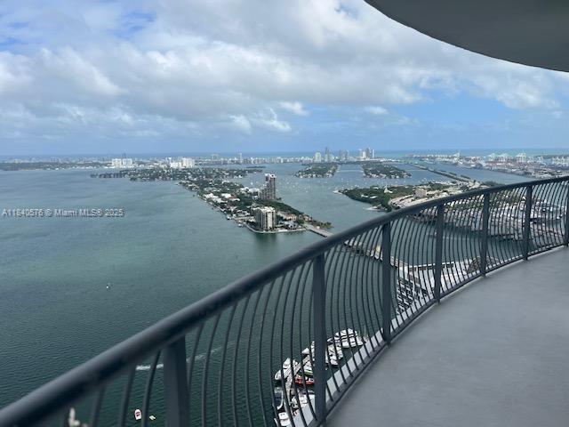 Foto del edificio - 1750 N Bayshore Dr
