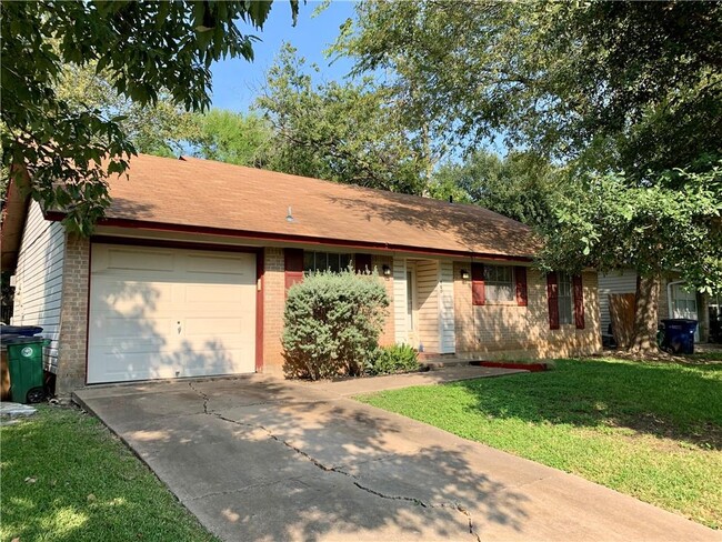 Building Photo - 400 Tilbury Ln