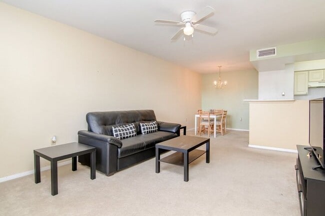 Foto del edificio - 3038 Parkway Blvd