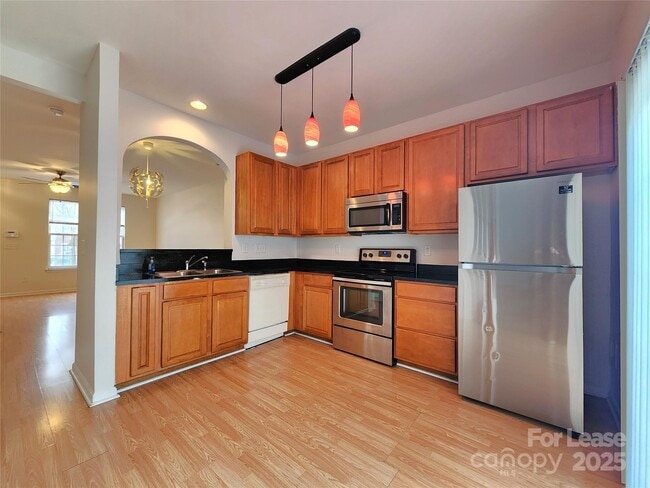 Building Photo - 8223 Chaceview Ct